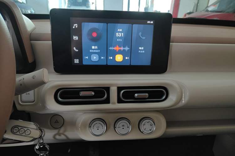 Used Wuling Hongguang MINIEV 2024 3rd Generation 215km Advanced Version Audio And AC Panel