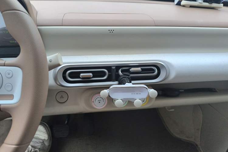 Used Wuling Hongguang MINIEV 2024 3rd Generation 215km Youth Edition Audio And AC Panel