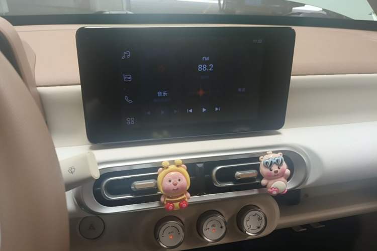 Used Wuling Hongguang MINIEV 2024 3rd Generation 215km Advanced Version Audio And AC Panel
