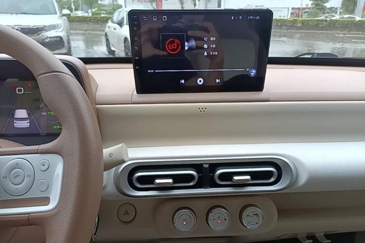 Used Wuling Hongguang MINIEV 2024 3rd Generation 215km Youth Edition Audio And AC Panel