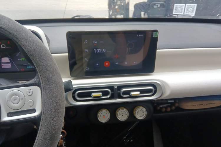 Used Wuling Hongguang MINIEV 2024 3rd Generation 215km Advanced Version Audio And AC Panel