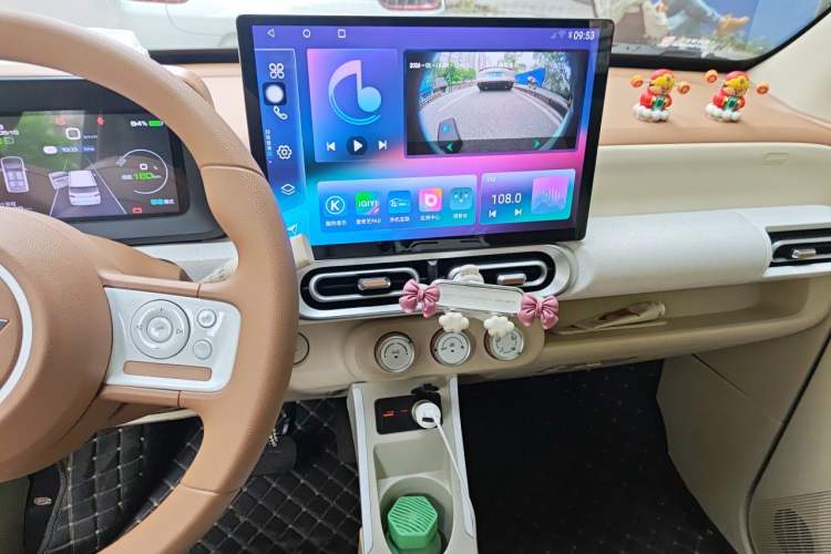 Used Wuling Hongguang MINIEV 2024 3rd Generation 215km Youth Edition Audio And AC Panel
