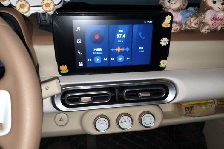 Used Wuling Hongguang MINIEV 2024 3rd Generation 215km Youth Edition Audio And AC Panel