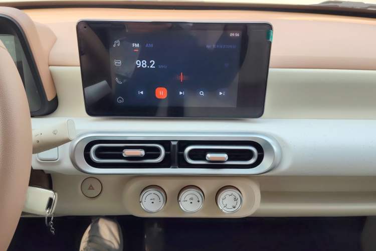 Used Wuling Hongguang MINIEV 2024 3rd Generation 170 km Audio And AC Panel