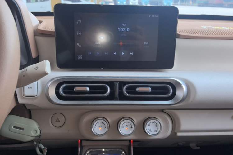Used Wuling Hongguang MINIEV 2024 3rd Generation 215km Advanced Version Audio And AC Panel