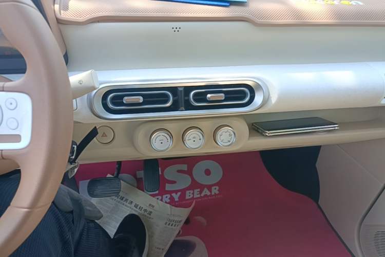 Used Wuling Hongguang MINIEV 2024 3rd Generation 215km Youth Edition Audio And AC Panel