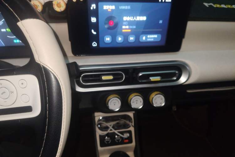 Used Wuling Hongguang MINIEV 2024 3rd Generation 215km Advanced Version Audio And AC Panel