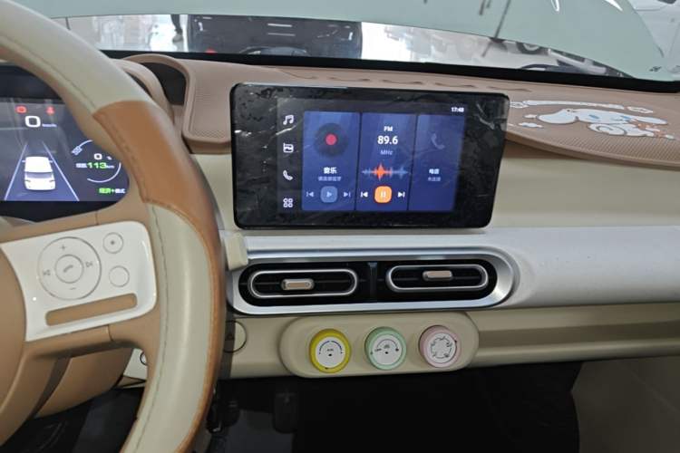Used Wuling Hongguang MINIEV 2024 3rd Generation 215km Advanced Version Audio And AC Panel