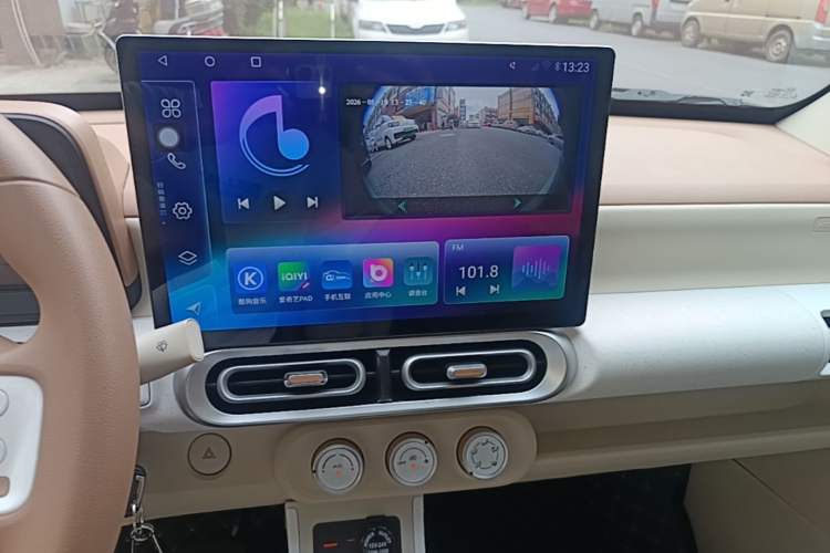 Used Wuling Hongguang MINIEV 2024 3rd Generation 215km Youth Edition Audio And AC Panel