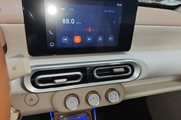 Used Wuling Hongguang MINIEV 2024 3rd Generation 215km Advanced Version Audio And AC Panel