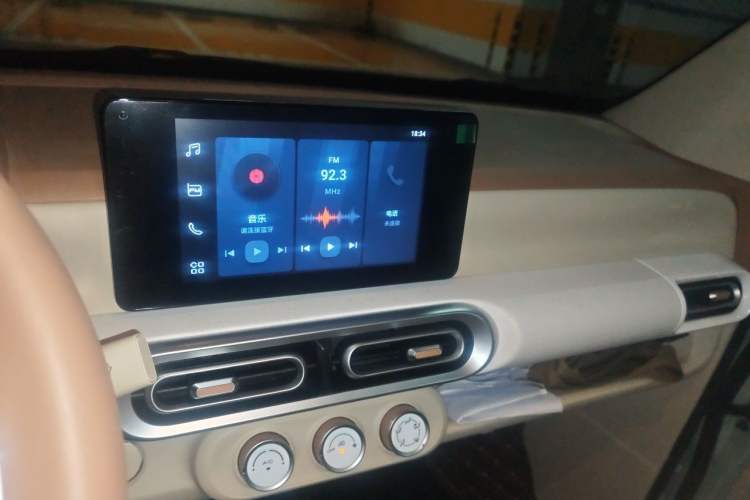 Used Wuling Hongguang MINIEV 2024 3rd Generation 215km Advanced Version Audio And AC Panel
