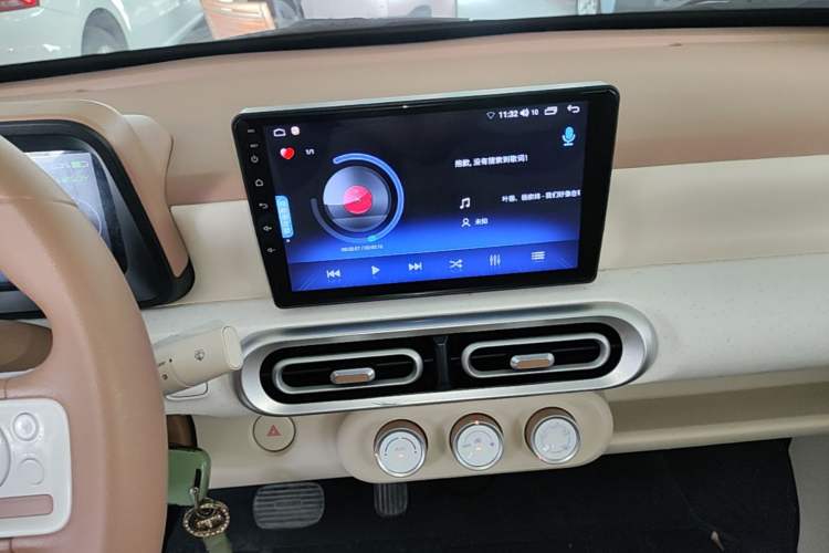 Used Wuling Hongguang MINIEV 2024 3rd Generation 215km Youth Edition Audio And AC Panel
