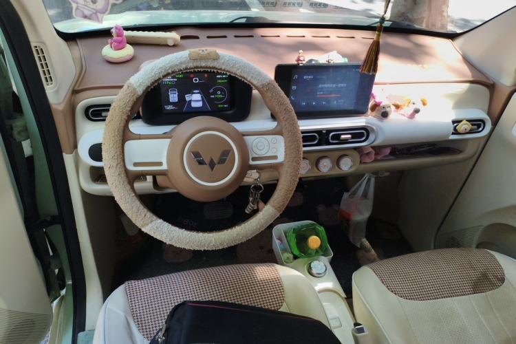 Used Wuling Hongguang MINIEV 2024 3rd Generation 215km Advanced Version Center Console