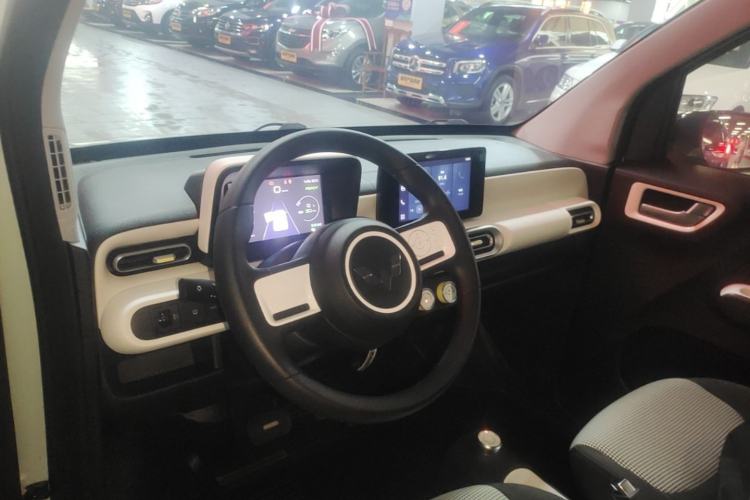 Used Wuling Hongguang MINIEV 2024 3rd Generation 215km Advanced Version Center Console