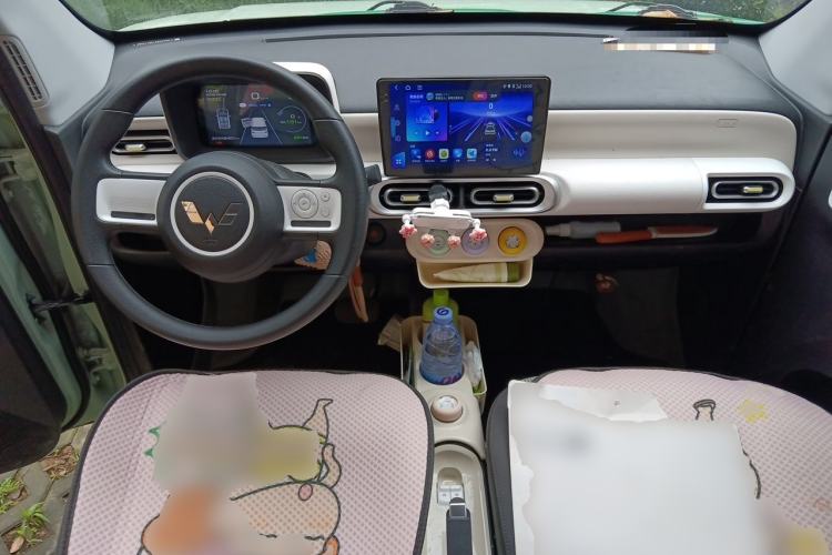 Used Wuling Hongguang MINIEV 2024 3rd Generation 215km Youth Edition Center Console