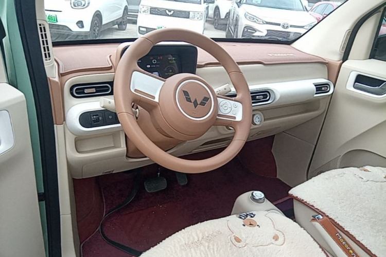 Used Wuling Hongguang MINIEV 2024 3rd Generation 215km Youth Edition Center Console