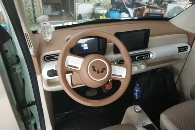 Used Wuling Hongguang MINIEV 2024 3rd Generation 215km Advanced Version Center Console