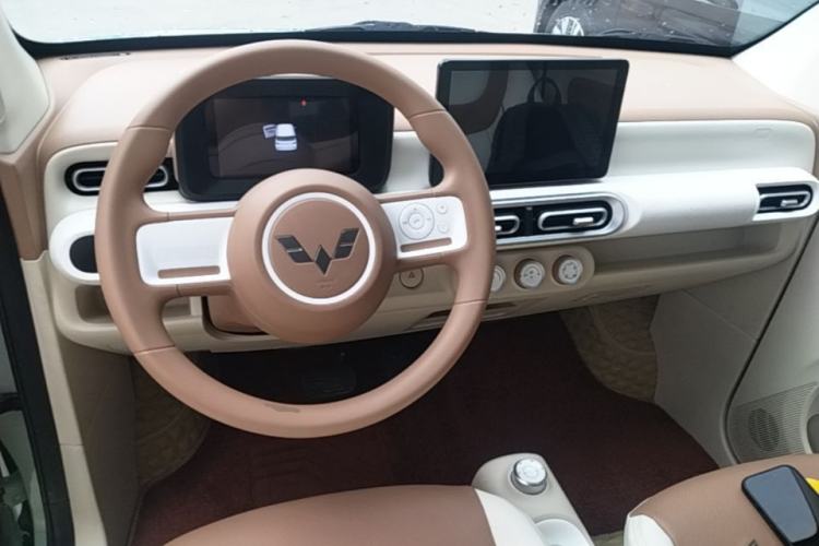 Used Wuling Hongguang MINIEV 2024 3rd Generation 215km Advanced Version Center Console