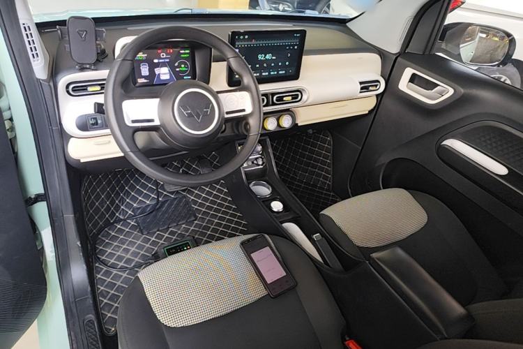 Used Wuling Hongguang MINIEV 2024 3rd Generation 215km Youth Edition Center Console