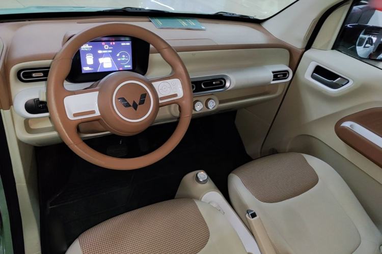 Used Wuling Hongguang MINIEV 2024 3rd Generation 215km Youth Edition Center Console