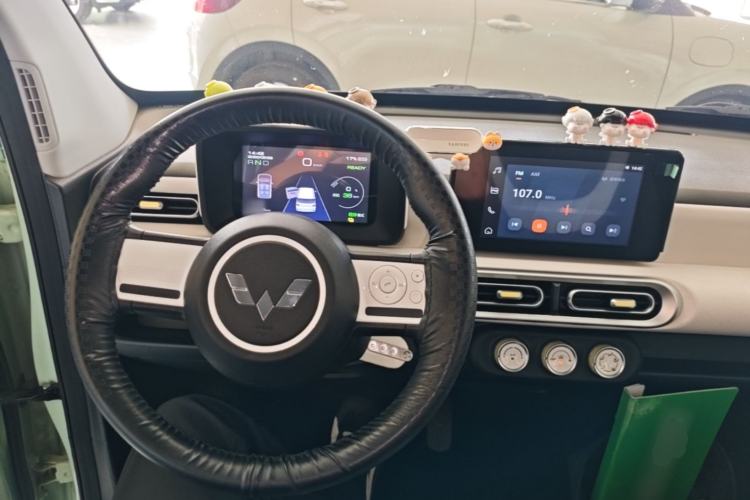 Used Wuling Hongguang MINIEV 2024 3rd Generation 215km Advanced Version Center Console