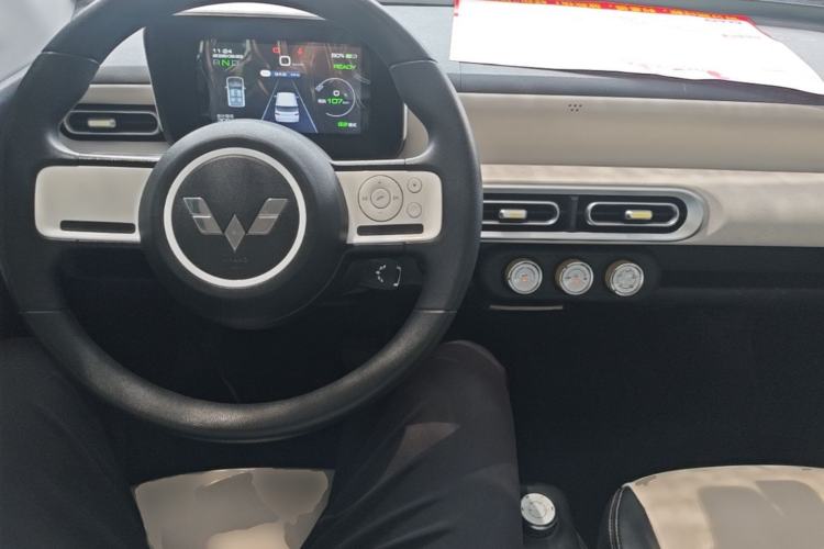 Used Wuling Hongguang MINIEV 2024 3rd Generation 215km Youth Edition Center Console