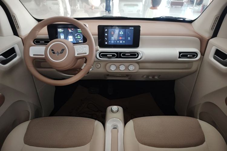 Used Wuling Hongguang MINIEV 2024 3rd Generation 215km Advanced Version Center Console