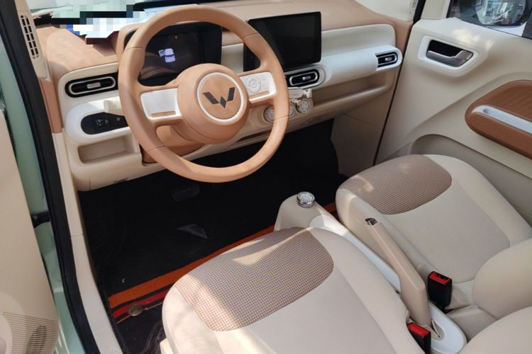 Used Wuling Hongguang MINIEV 2024 3rd Generation 215km Youth Edition Center Console
