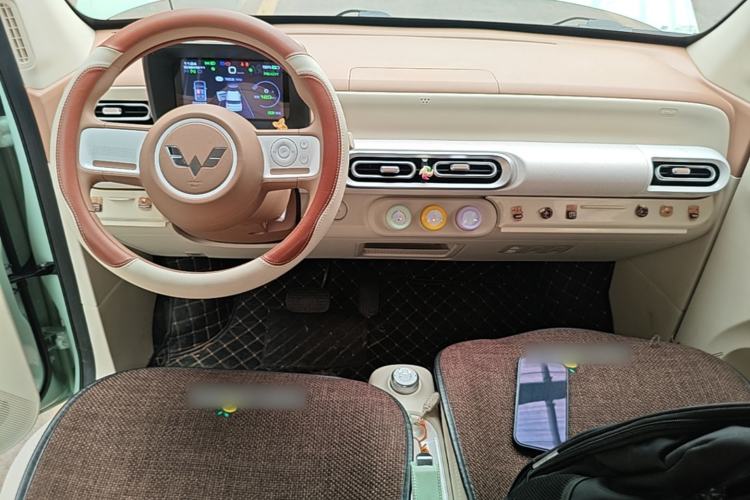 Used Wuling Hongguang MINIEV 2024 3rd Generation 215km Youth Edition Center Console