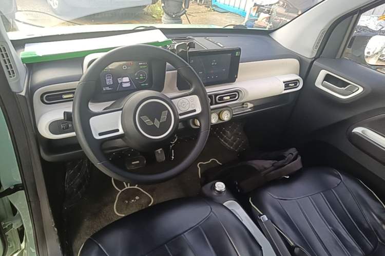 Used Wuling Hongguang MINIEV 2024 3rd Generation 215km Advanced Version Center Console