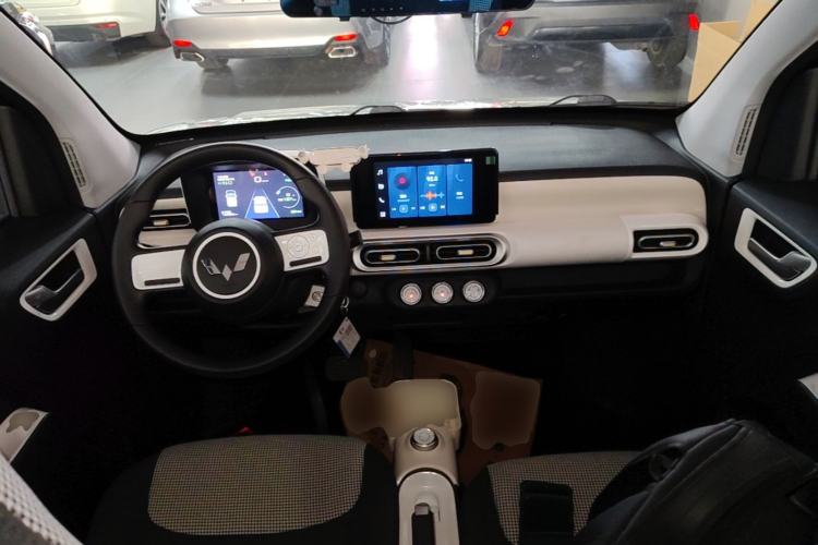 Used Wuling Hongguang MINIEV 2024 3rd Generation 215km Advanced Version Center Console