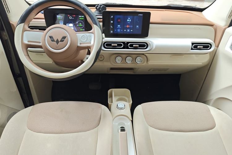 Used Wuling Hongguang MINIEV 2024 3rd Generation 215km Advanced Version Center Console
