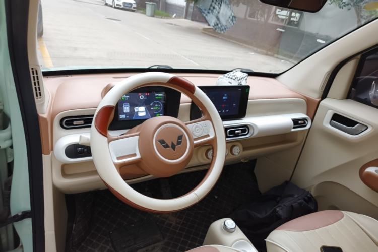 Used Wuling Hongguang MINIEV 2024 3rd Generation 215km Advanced Version Center Console