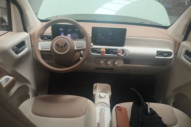 Used Wuling Hongguang MINIEV 2024 3rd Generation 215km Advanced Version Center Console