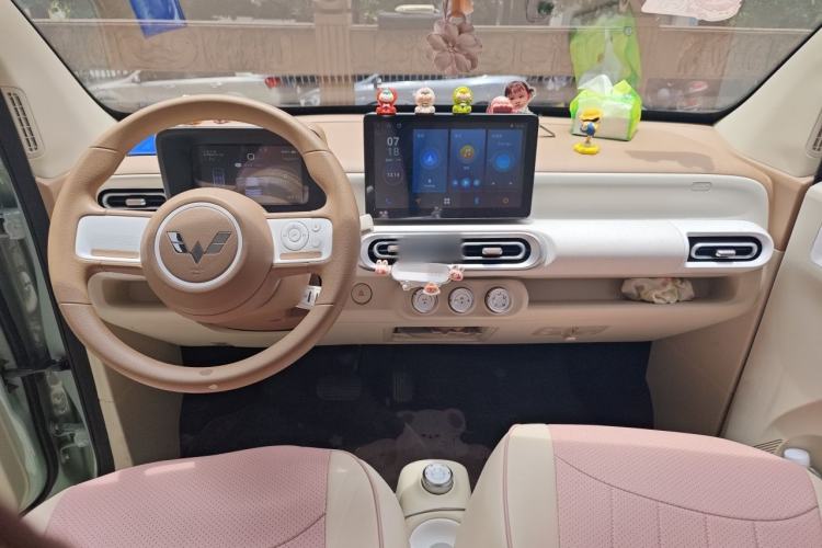 Used Wuling Hongguang MINIEV 2024 3rd Generation 215km Youth Edition Center Console