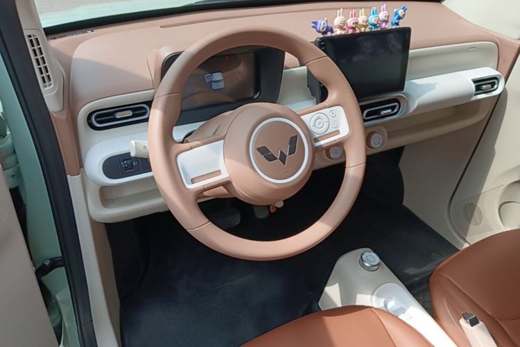 Used Wuling Hongguang MINIEV 2024 3rd Generation 215km Youth Edition Center Console