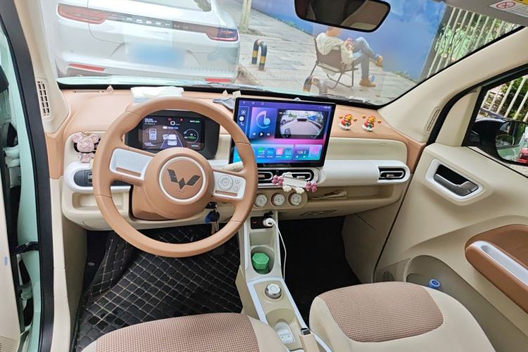 Used Wuling Hongguang MINIEV 2024 3rd Generation 215km Youth Edition Center Console