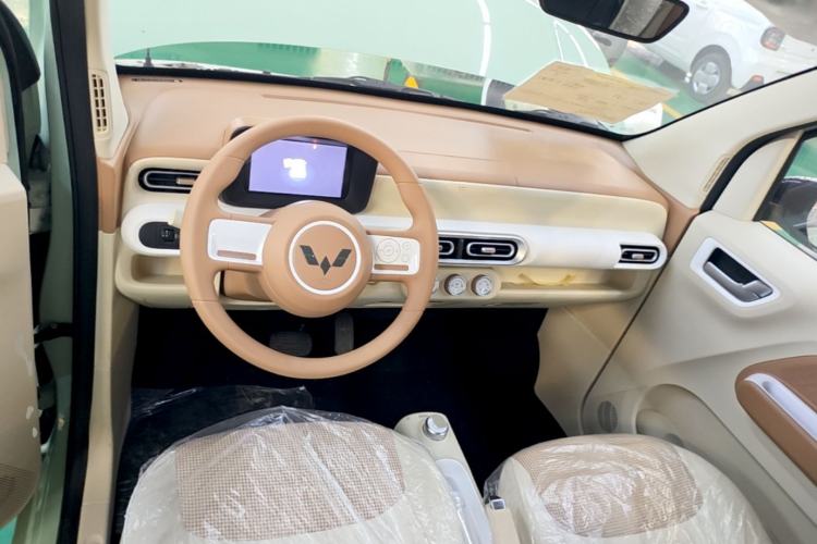 Used Wuling Hongguang MINIEV 2024 3rd Generation 215km Youth Edition Center Console