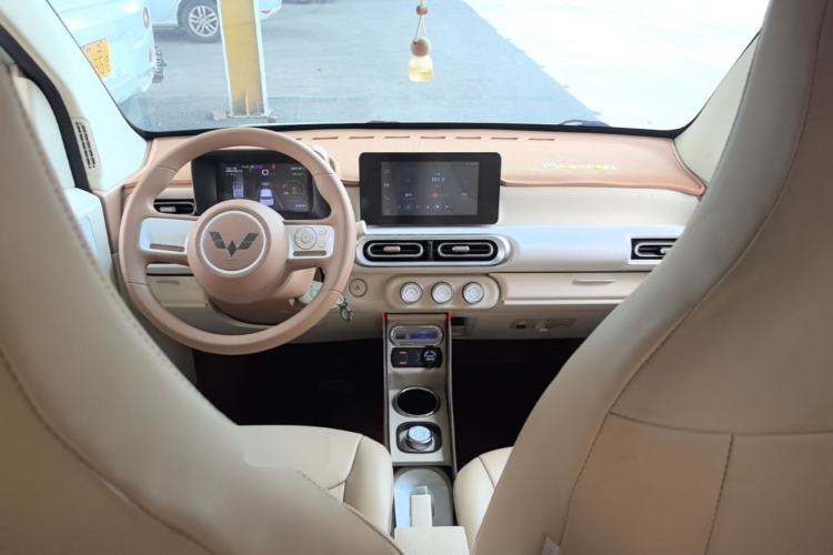 Used Wuling Hongguang MINIEV 2024 3rd Generation 215km Advanced Version Center Console
