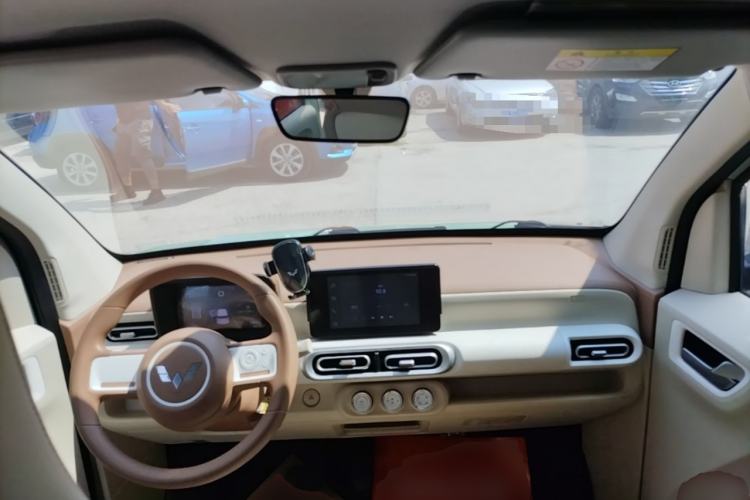 Used Wuling Hongguang MINIEV 2024 3rd Generation 215km Advanced Version Center Console