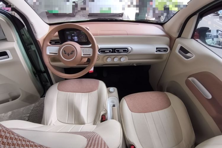 Used Wuling Hongguang MINIEV 2024 3rd Generation 215km Youth Edition Center Console