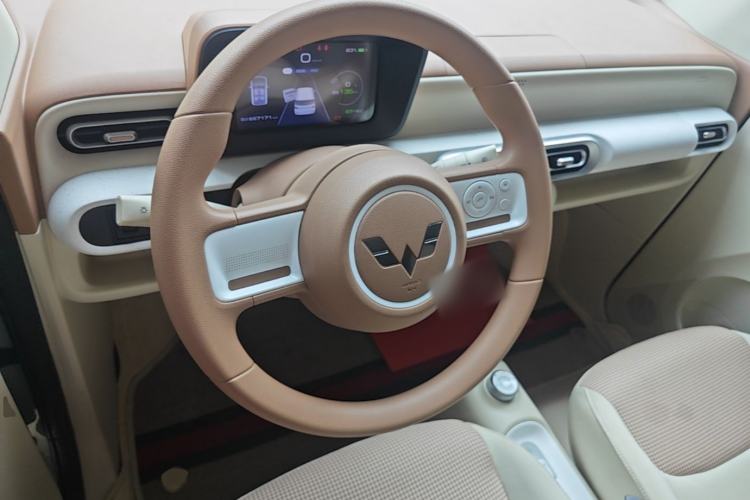 Used Wuling Hongguang MINIEV 2024 3rd Generation 215km Youth Edition Center Console