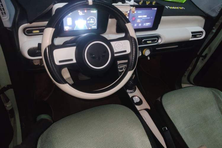 Used Wuling Hongguang MINIEV 2024 3rd Generation 215km Advanced Version Center Console