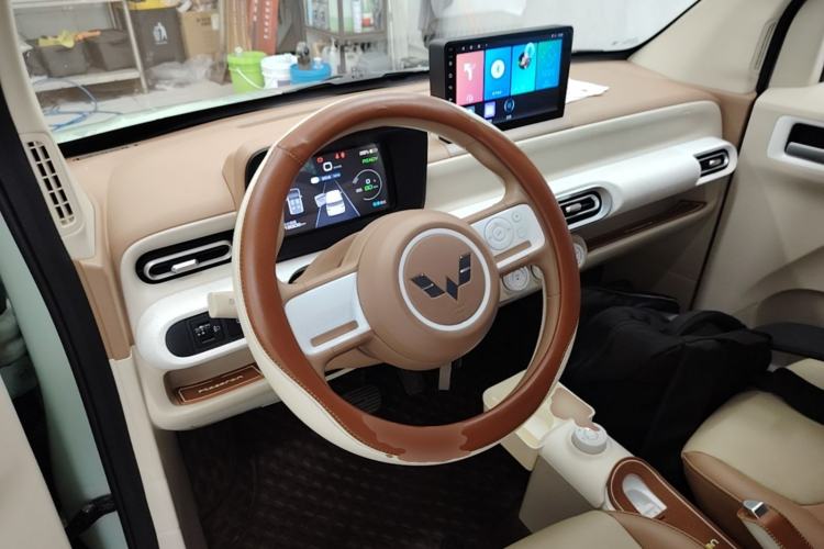 Used Wuling Hongguang MINIEV 2024 3rd Generation 215km Youth Edition Center Console