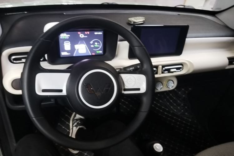 Used Wuling Hongguang MINIEV 2024 3rd Generation 215km Advanced Version Center Console