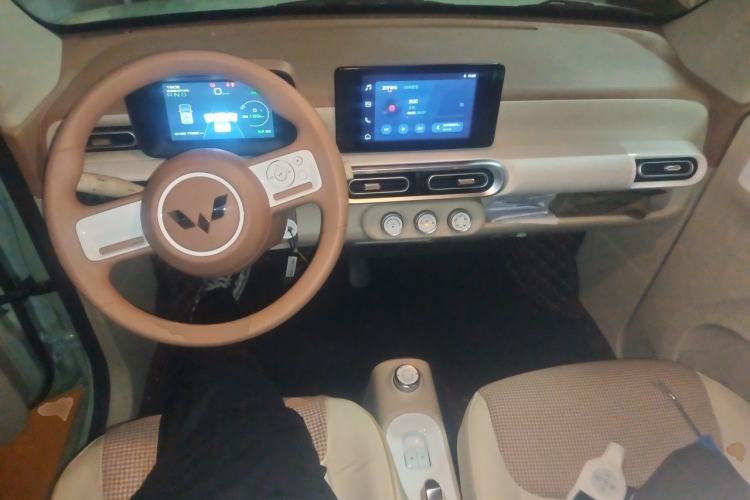 Used Wuling Hongguang MINIEV 2024 3rd Generation 215km Advanced Version Center Console