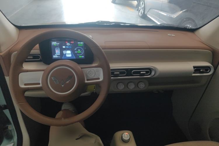 Used Wuling Hongguang MINIEV 2024 3rd Generation 215km Youth Edition Center Console