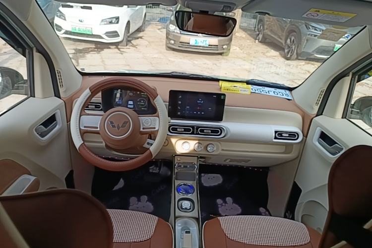 Used Wuling Hongguang MINIEV 2024 3rd Generation 215km Advanced Version Center Console