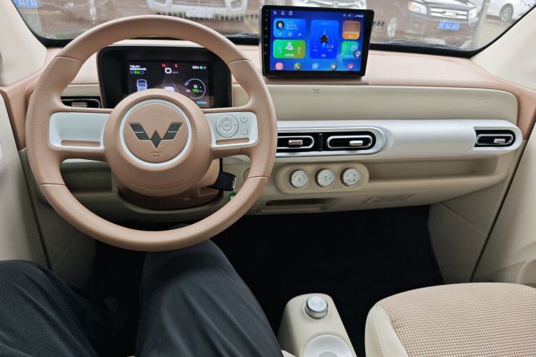 Used Wuling Hongguang MINIEV 2024 3rd Generation 215km Advanced Version Center Console