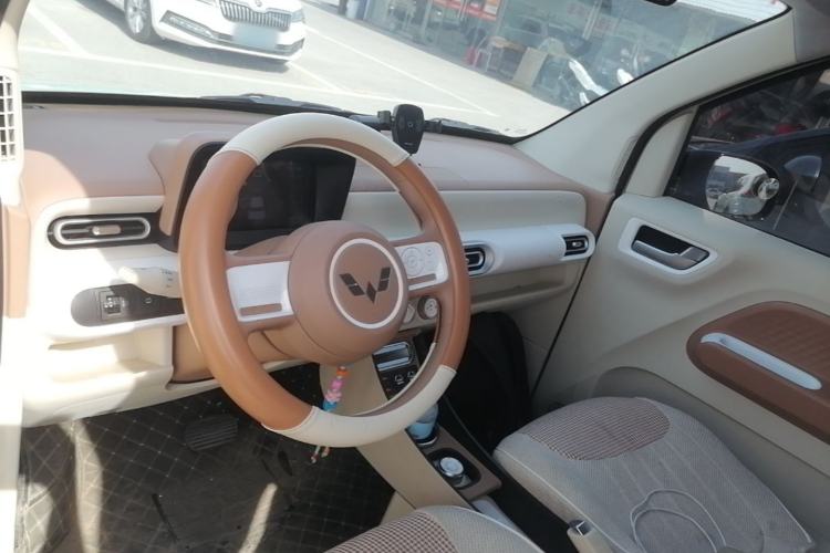 Used Wuling Hongguang MINIEV 2024 3rd Generation 215km Youth Edition Center Console
